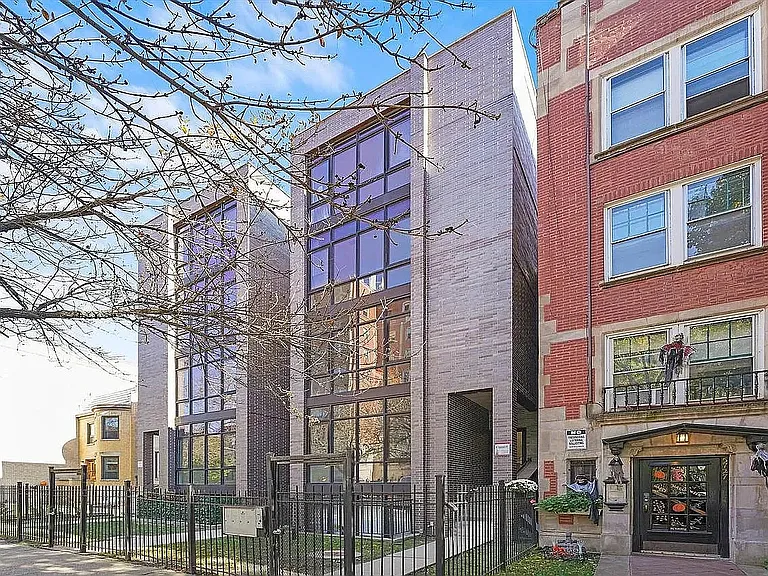 5731 N Winthrop Ave #2 — Photo 2
