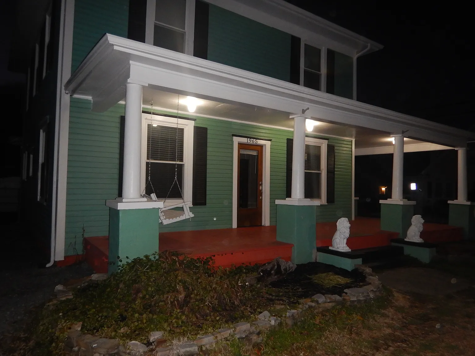 5 bed, 2400 sqft, $2,495 — Photo 4