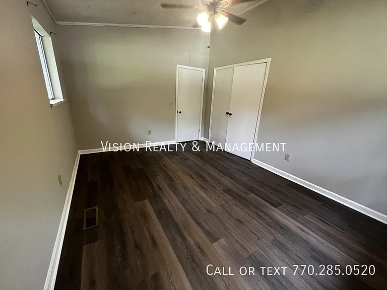 150 Castlegate Cir — Photo 20