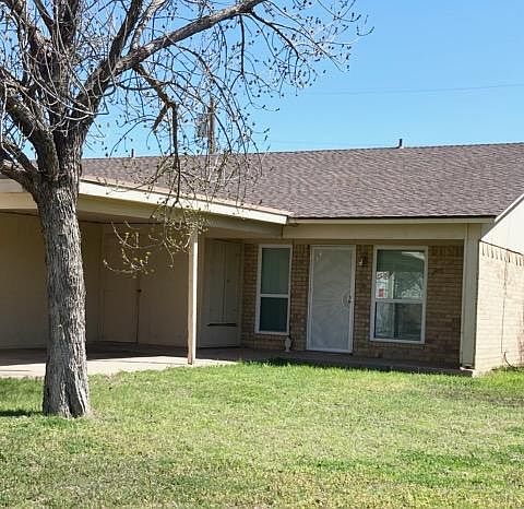 1st image of 727 Chaparral Cir