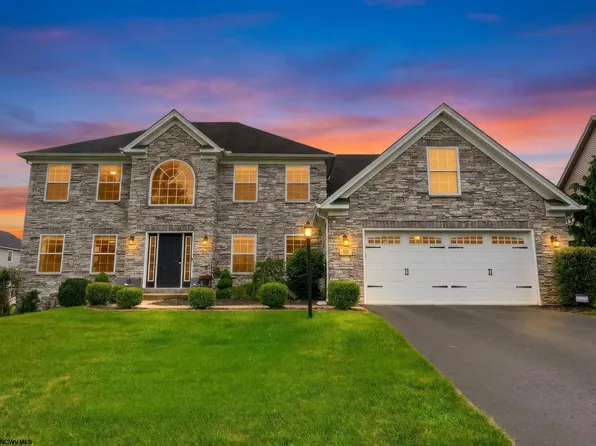 39 Bancroft Ct, Bridgeport, WV 26330