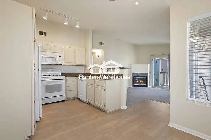 3846 Canyon Ranch Rd #203 — Photo 13