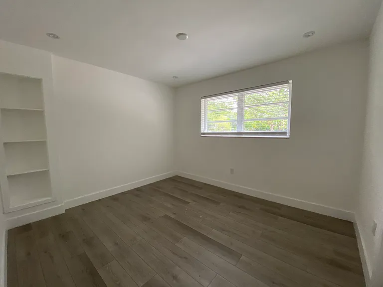 12841 SW 64th Ct — Photo 11