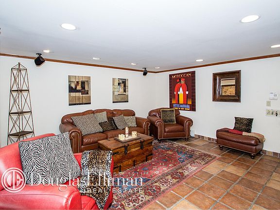 3rd image of 6 Bounty Ln