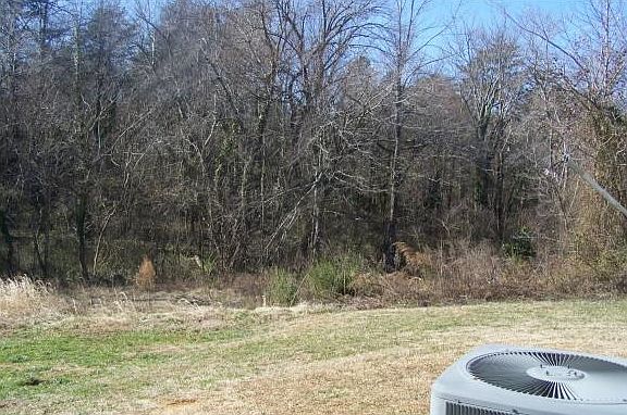 2nd image of 810 Bentley Ln