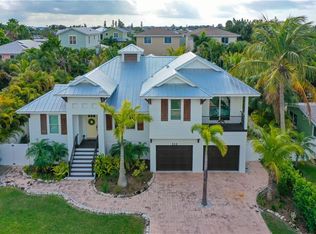 311 62nd St, Holmes Beach, FL 34217