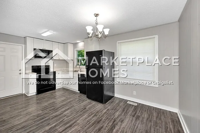 4002 Summerhill Dr NW — Photo 8