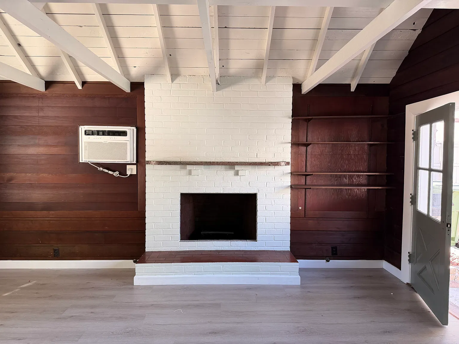 1 bed, 800 sqft, $4,250 — Photo 2