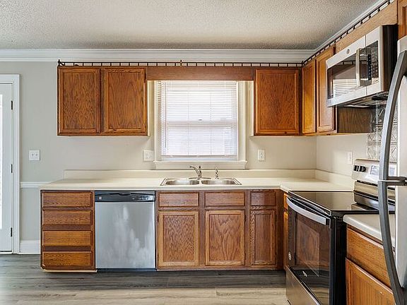 5th image of 118 Barrington Dr APT 3