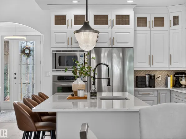 10550 Ellerslie Rd SW #14, Edmonton, AB T6W 0Y2