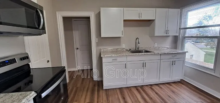 9878 Canterbury Rd #3 — Photo 3