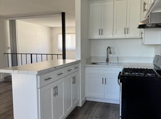 Sherman Oaks Country LLC, Van Nuys, CA 91401