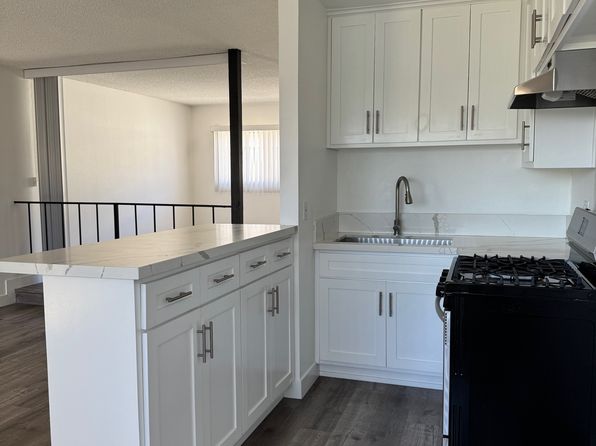 14240 Burbank Blvd #81A27FF2C