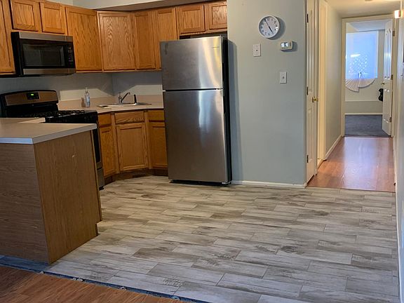 3rd image of 66 Pheasant Ln