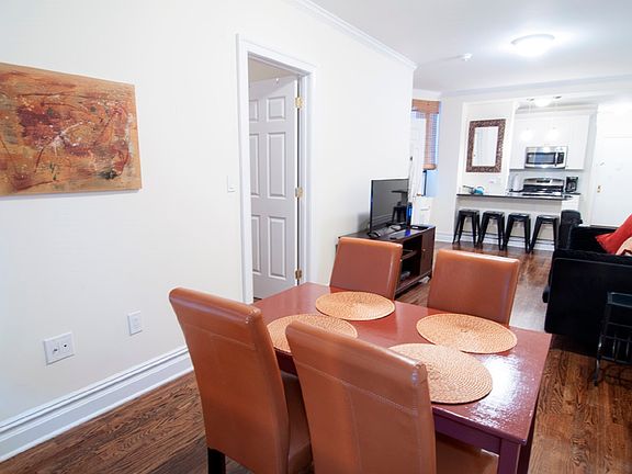 3rd image of 67 W 107th St APT 5
