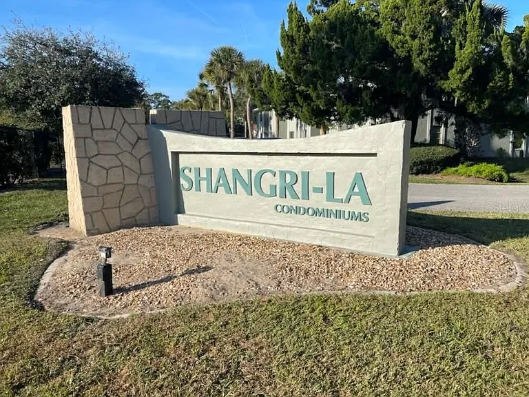 304 Palm Coast Pkwy NE — Photo 2
