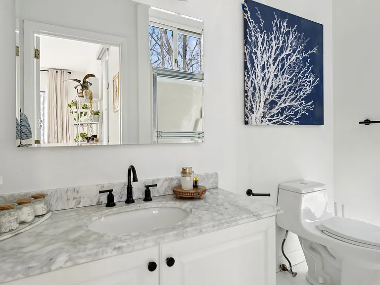 84 Northside Dr — Photo 12