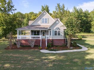 675 Sharps Cove Rd, Gurley, AL 35748