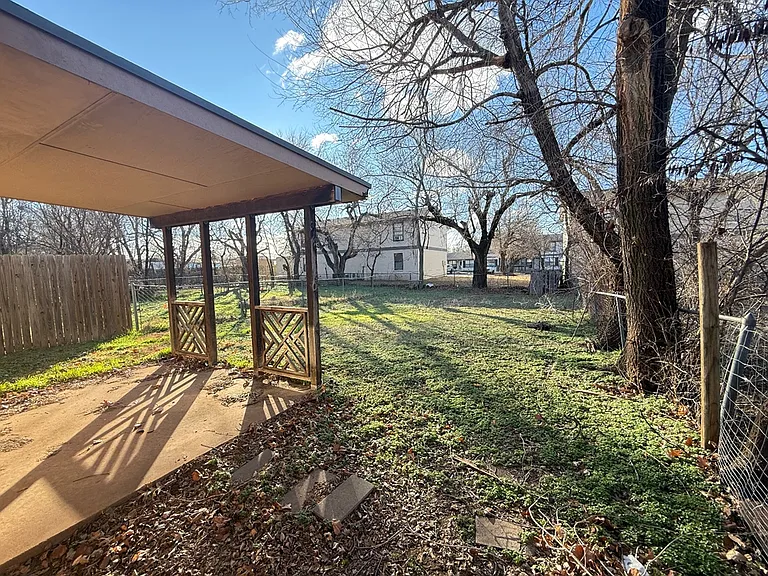 242 Barrett Pl — Photo 20