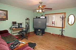 2521 N Lewis Ave photo 1
