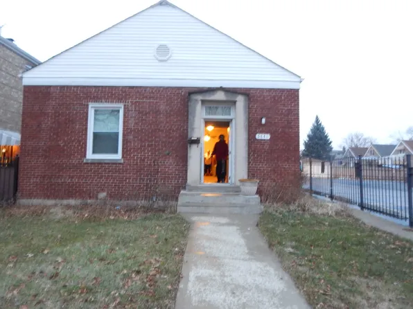 5841 S Tripp Ave, Chicago, IL 60629