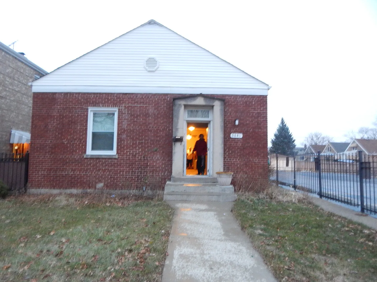 5841 S Tripp Ave photo 1