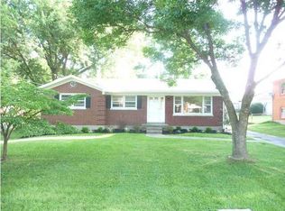 7405 Tangelo Dr, Louisville, KY 40228