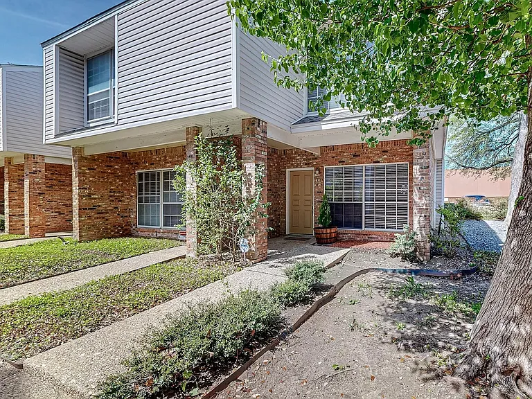 12921 Abrams Rd #401 — Photo 32