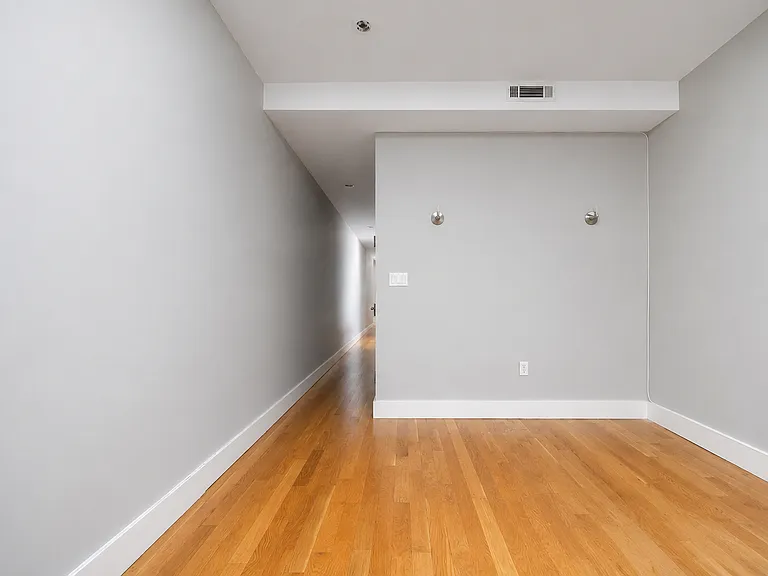 1100 De Kalb Ave #2S — Photo 7