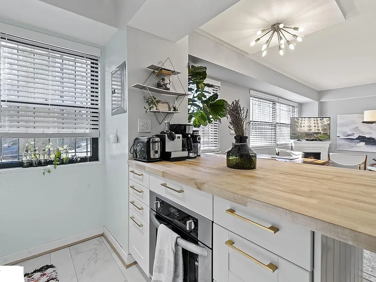 1801 Clydesdale Pl NW #329 — Photo 14