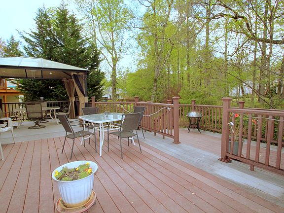 4th image of 4755 Hampton Square Dr