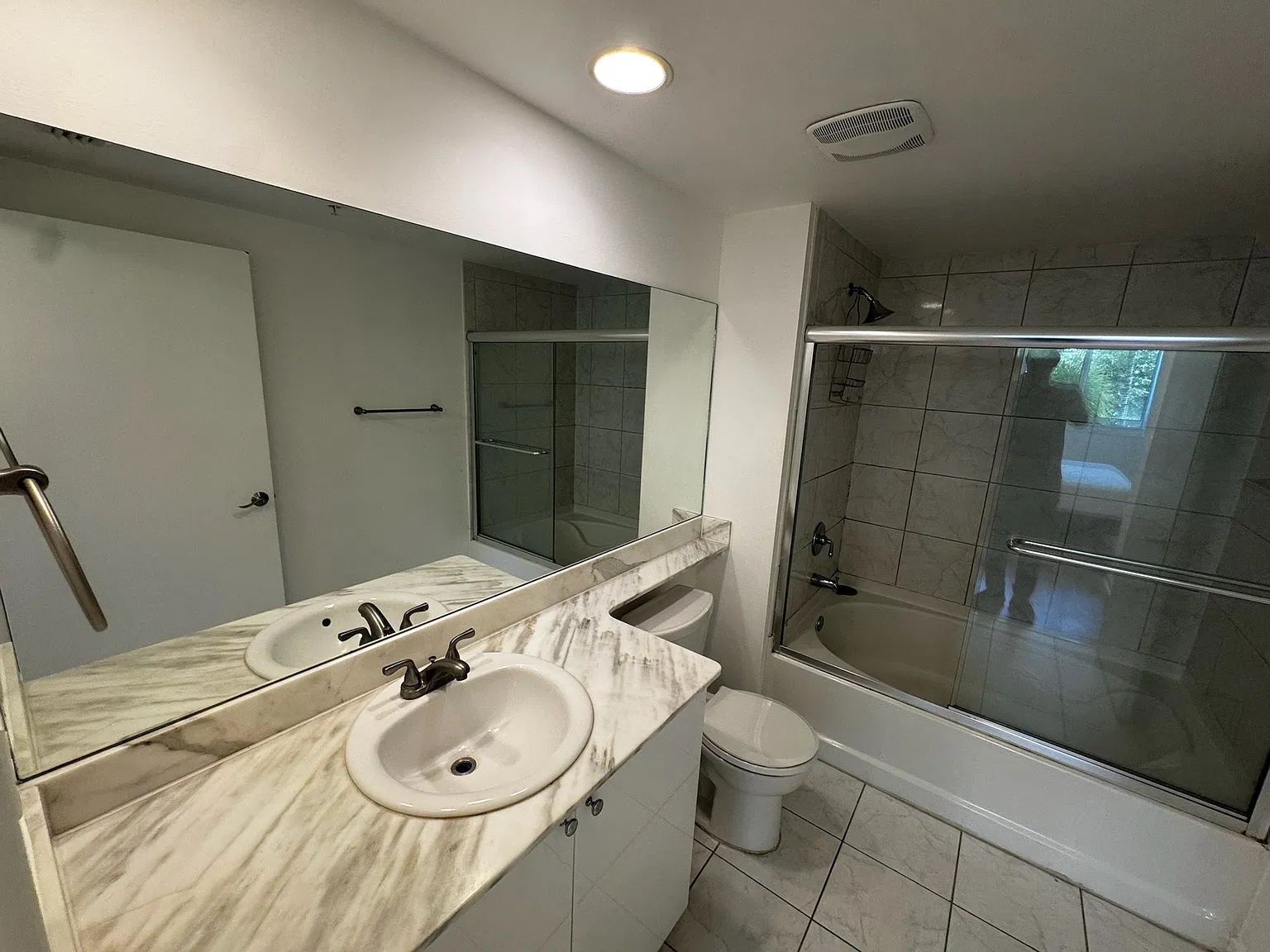2775 Ne 187th Street #225 ( Mario Rojzman) - 1 — Photo 3