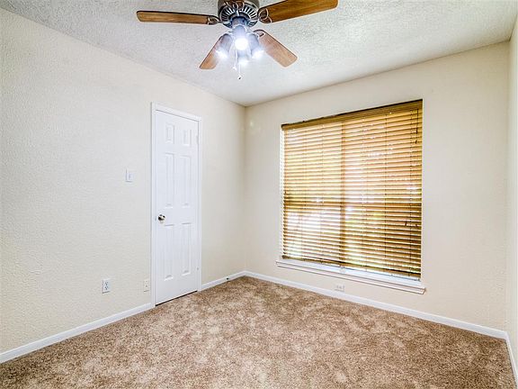 3rd image of 5210 Aspen Point Dr
