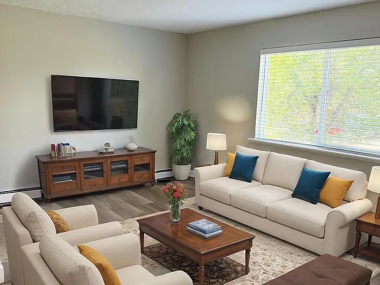 Cottonwood Creek Apartments — Photo 30
