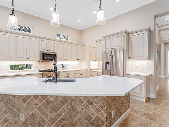 4th image of 9036 Cherry Oaks Trl