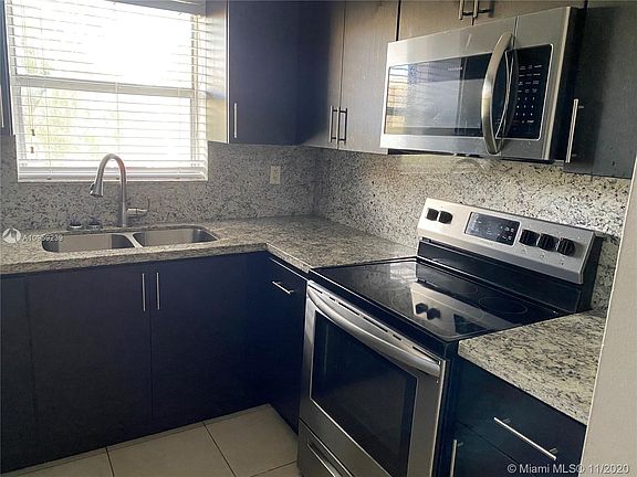 3rd image of 9375 Fontainebleau Blvd APT L218