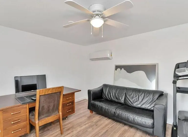 121 W Orchid Ln — Photo 31