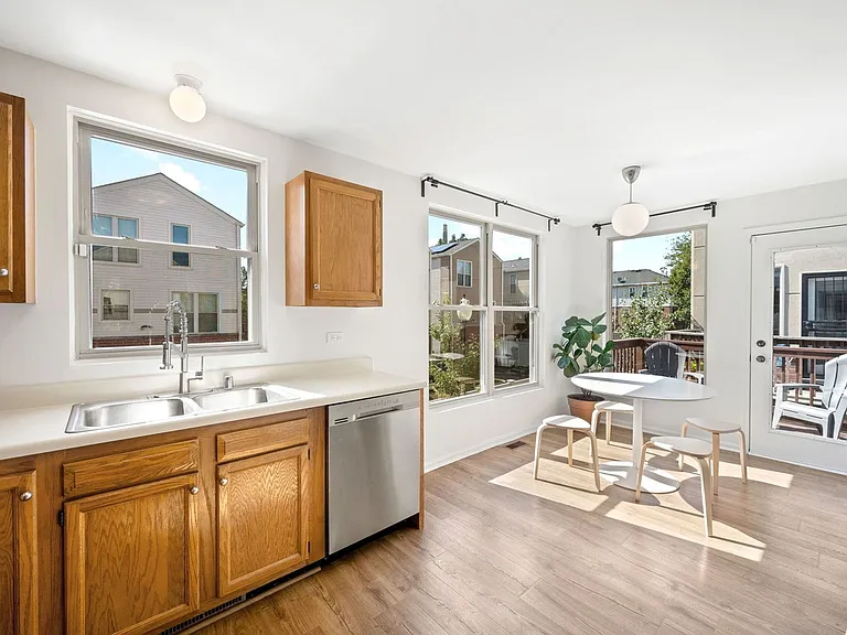 3427 W Polk St — Photo 8