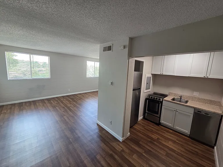 Campus View Apartments — Photo 53