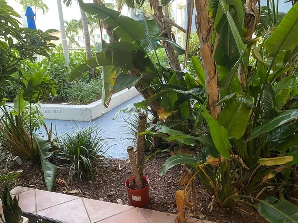 1801 S Treasure Dr APT 108, North Bay Village, FL 33141