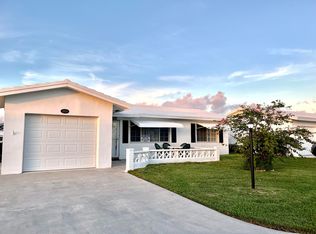 1909 SW 13th Way, Boynton Beach, FL 33426