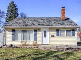 323 Beach St, Mount Morris, MI 48458