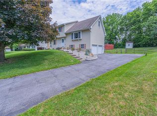608 Red Fox Ln, Easton, PA 18040
