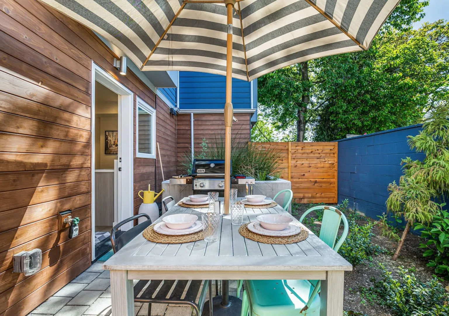 3BR 3BA Modern Cityscape- Rooftop Patio with Waterview,Near Stadium — Photo 3