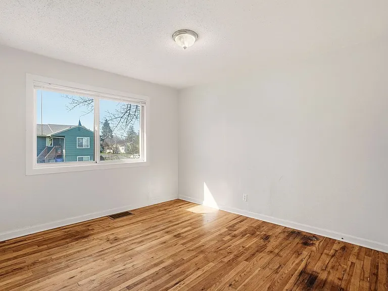 308 N Washington St — Photo 38