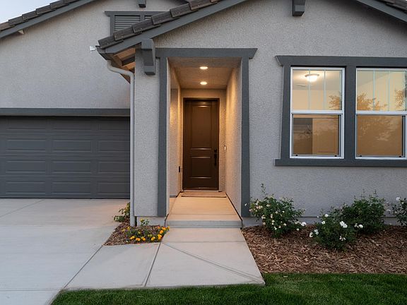3rd image of 964 W Ponderosa Way