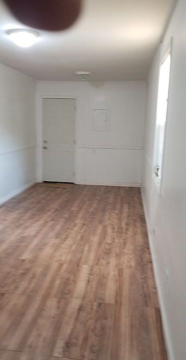 2nd image of 4563 Violet Ave