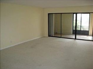 5561 Fairway Park Dr APT 101, Boynton Beach, FL 33437