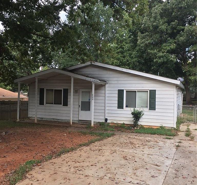 1st image of 400 Spicewood Dr