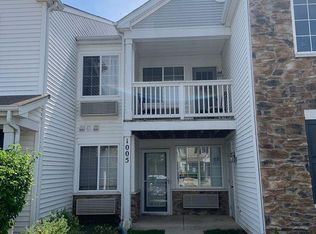 1005 Silverstone Dr, Carpentersville, IL 60110